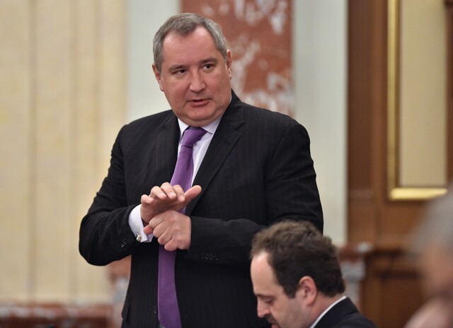 Рогозин подал в суд на издания, назвавшие его "гробовщиком российского космоса"