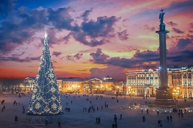 Петербуржцы рассказали, где они встретят Новый год