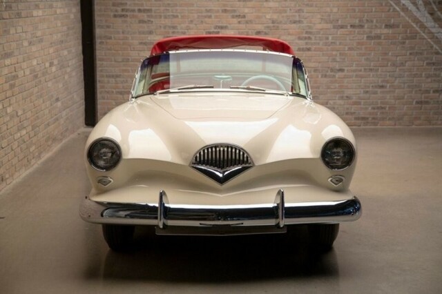 Kaiser Darrin — совершенно уникальный американский спортивный автомобиль 1950-х годов