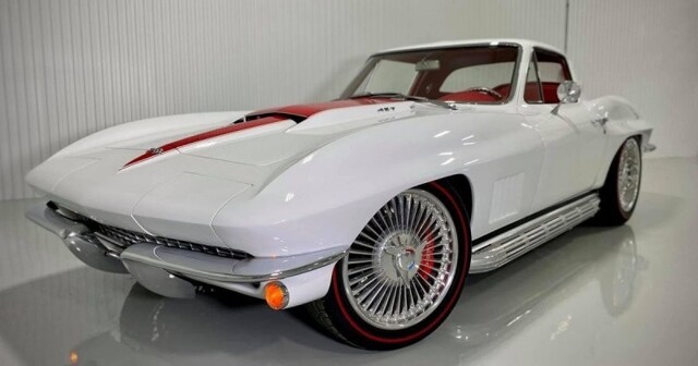 Великолепный рестомод Corvette Stingray 1967 года