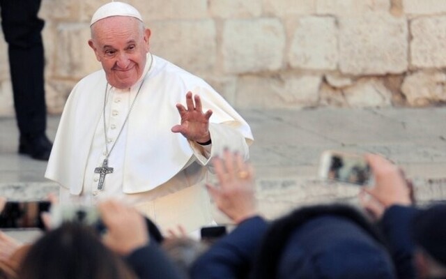 Папа Франциск отказался благословлять голубых, а вот Байден оказался к ним благосклонен 