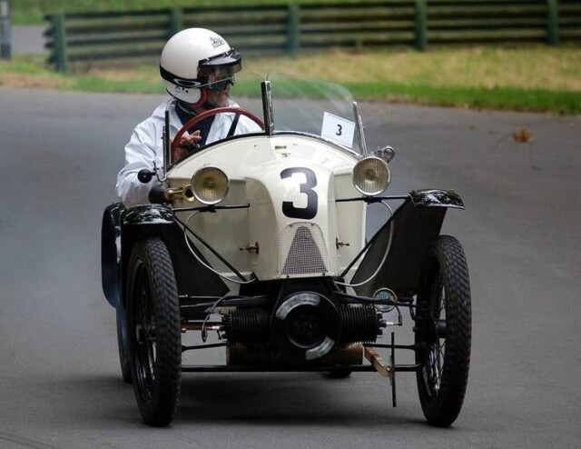 Sima-Violet Cyclecar: история о том как велостроители автомобиль изобретали