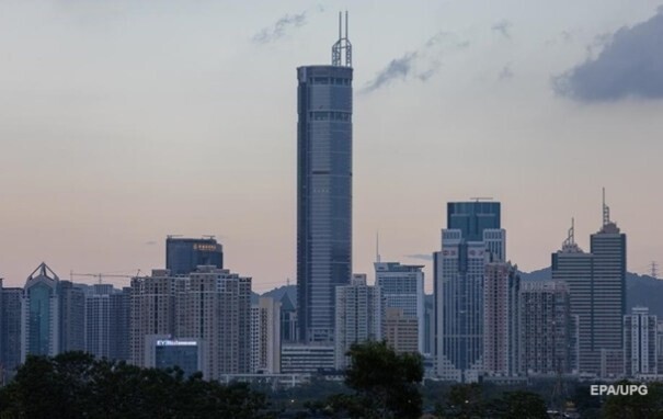 В Китае зашатался трёхсот метровый небоскрёб