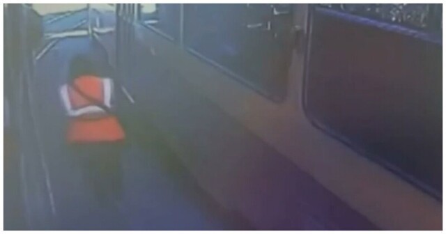 В Екатеринбурге трамвай сбил женщину-кондуктора