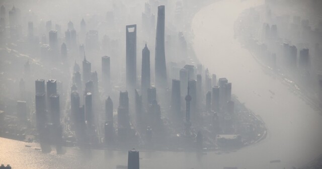 Больше половины выбросов городских парниковых газов в мире производят всего 25 мегаполисов