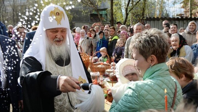 Призвавшего патриарха Кирилла задекларировать доходы священника обвинили в употреблении наркотиков