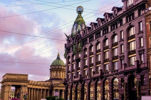 Знаменитый петербургский Дом книги в здании "Зингер" хотят закрыть