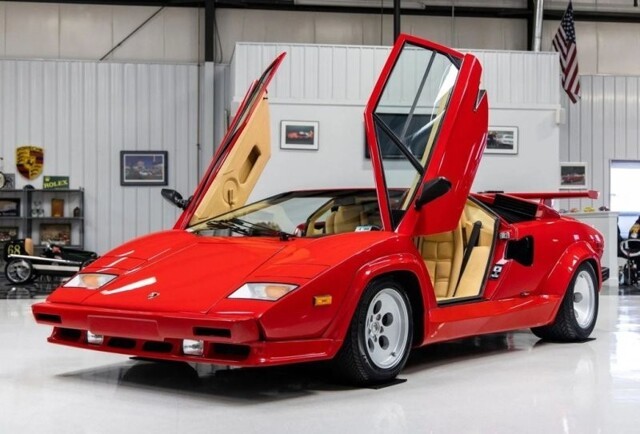 Безупречный Lamborghini Countach 5000 Quattrovalvole 1987 года выставлен на аукцион