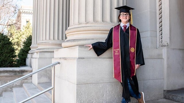 13-летний подросток из Миннесоты получил высшее образование по физике