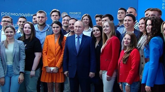"Через 10 лет будем жить лучше": что обещал, и о чем говорил Путин на встрече с молодежью