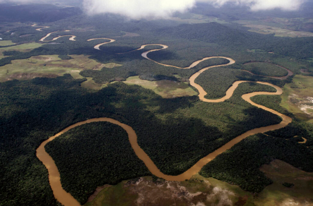 Почему нет ни одного моста через Амазонку