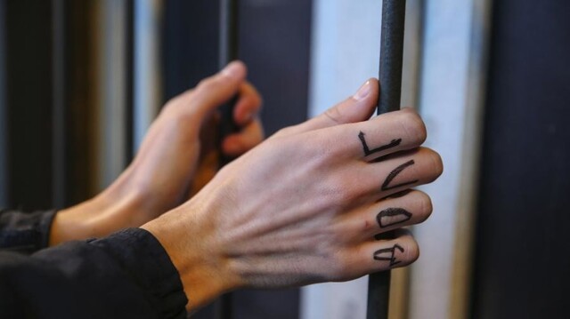 Москвич специально сел в тюрьму, чтобы отделаться от коллекторов