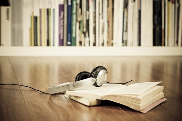 Прослушивание аудиокниг оказывает тот же эффект, что и чтение бумажных книг