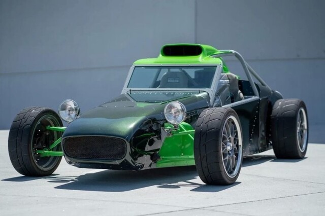 Вдохновленный Lotus Seven автомобиль с турбонаддувом предлагает скорость суперкара за небольшие деньги