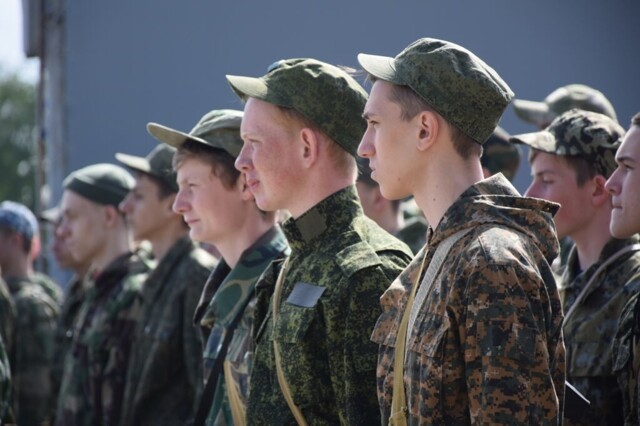 «Категории годности защищают солдат от «превращения в пушечное мясо»: в Госдуме ответили сенатору Ковитиди