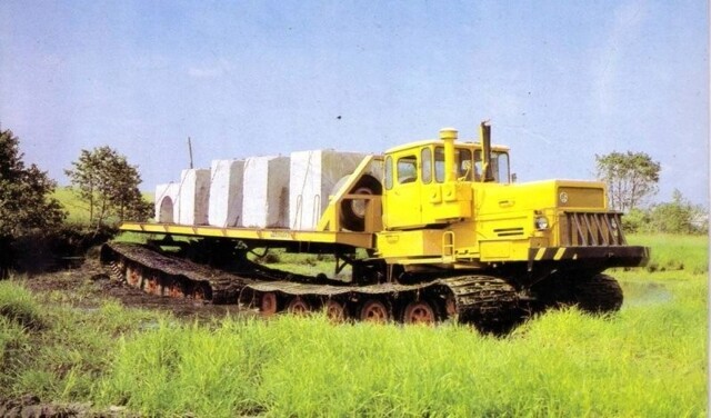 «Тюмень» — сочленённый болотоход для советских нефтяников