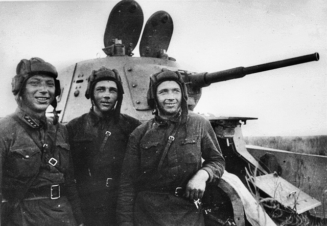 «Три танкиста — три веселых друга». История реального экипажа, ставшего прототипом легендарной песни