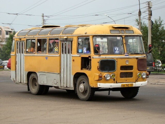 Суровые сельские автобусы из СССР