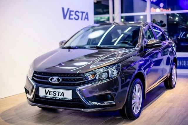 В российских автосалонах закончились автомобили Lada Vesta