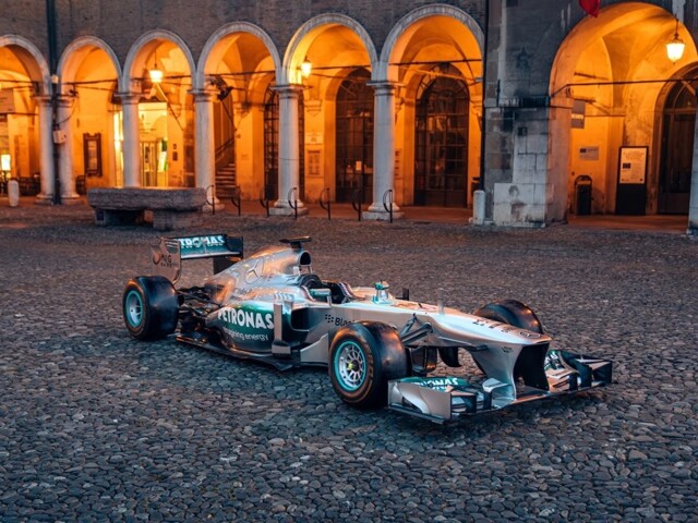 На аукцион выставят чемпионский болид Формулы-1 - Mercedes-AMG Petronas W04-04