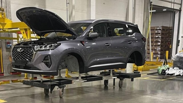 На бывшем заводе Volkswagen в Калуге запустили сборку китайских кроссоверов Chery