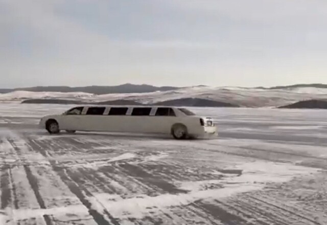 Экс-мэр Иркутска устроил дрифт на лимузине на Байкале