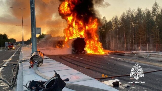 Огненное ДТП с бензовозом на платной трассе М11