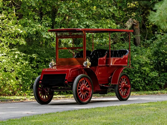 122-летний автомобиль Packard Model G выставят на торги