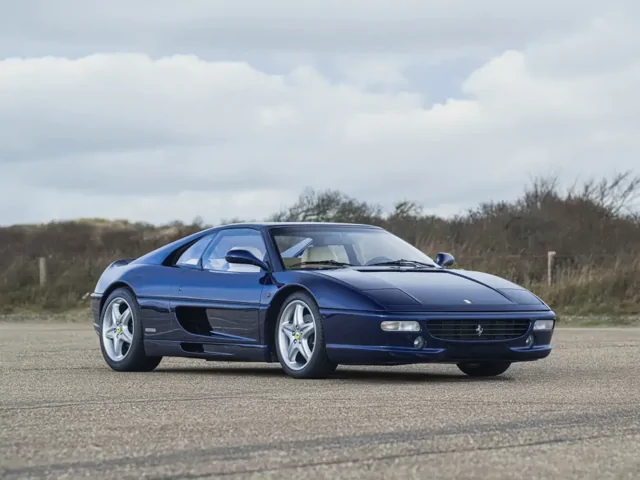 Ferrari F355 принадлежавший Михаэлю Шумахеру выставят на торги