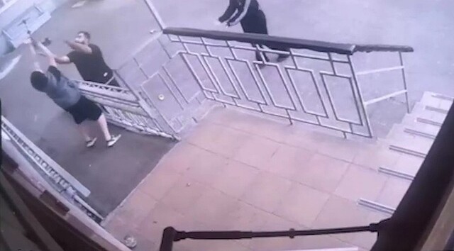 Не все герои носят плащи