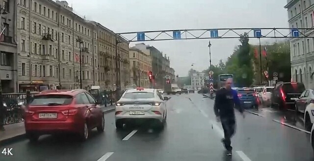 Вину так и не признал