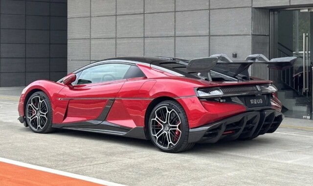 Обновленная версия электрического гиперкара Yangwang U9 получила силовую установку в 3019 л.с.