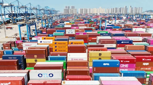 США и Китай договорились продлить тарифную паузу на три месяца