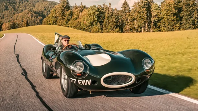 Гоночный Jaguar D-Type из 1950-х рассчитывают продать за 7,7 миллиона долларов