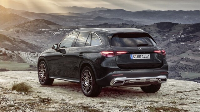 Mercedes хочет ставить двигатели BMW в свои автомобили