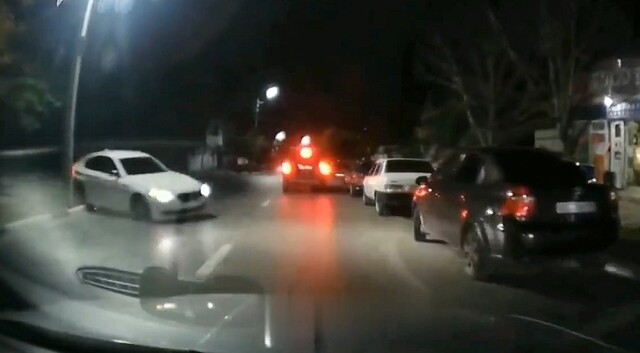 Пьяная баба - БМВ не хозяйка