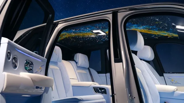 Rolls-Royce показал Cullinan с самым космическим потолком