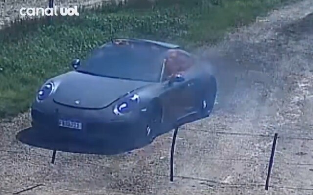 Бразилец сжёг Porsche 911 ради страховки, но не знал о камере видеонаблюдения