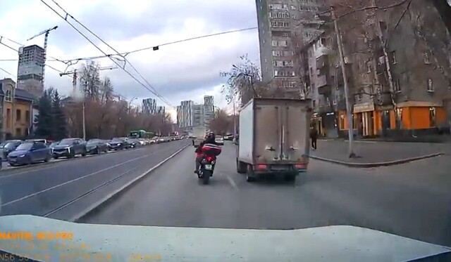 Мотосезон всё никак не заканчивается