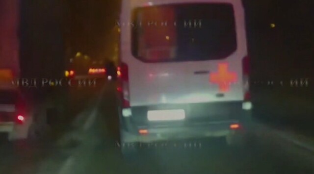 Погоня со стрельбой за машиной скорой помощи