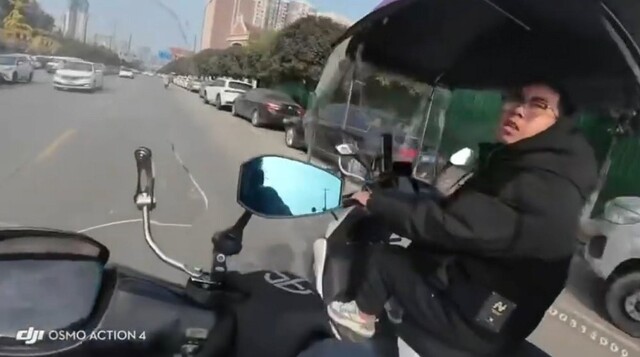 Короткий разговор двух мотоциклистов