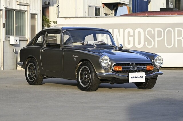 На продажу выставили самый маленький и быстрый спорткар от Honda из 1960-х