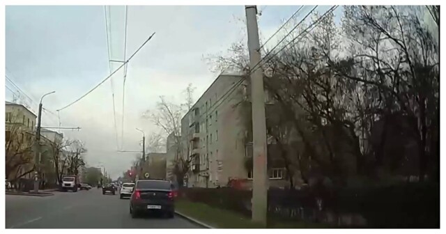 В Дзержинске выброшенный из окна телевизор упал на женщину