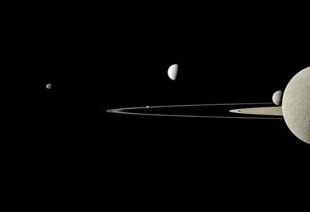 Сатурн стал рекордсменом по количеству спутников