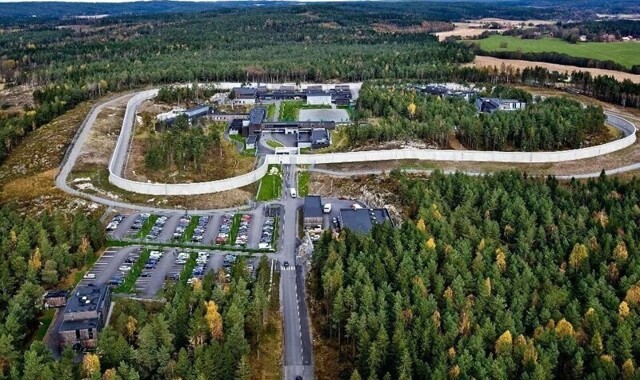 Шведский стол, прогулки по лесу и арт-терапия: райская тюрьма Хальден для особо опасных норвежских преступников