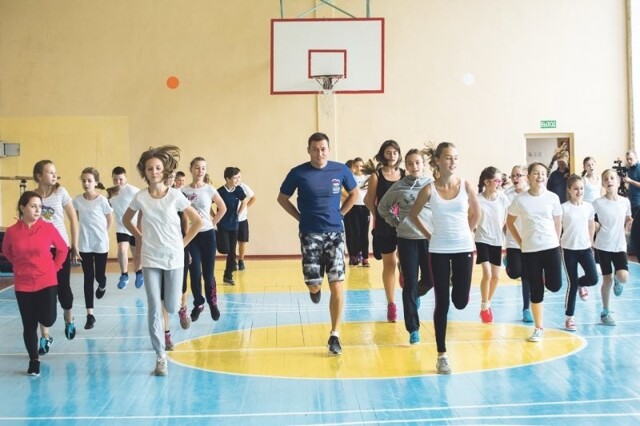 Российских школьников будут допускать к урокам физкультуры только при наличии справки от врачей