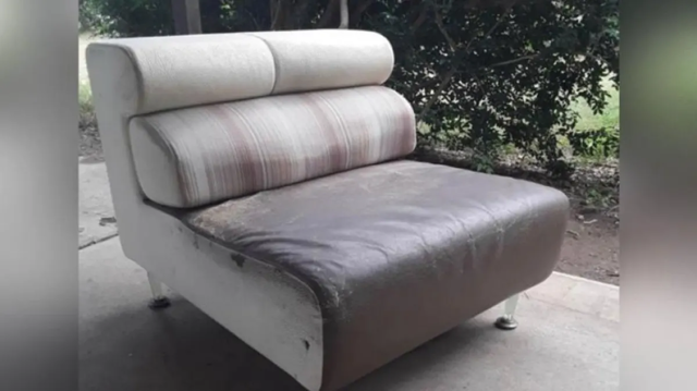 Австралиец пожертвовал диван и забыл, что спрятал в нем $30 тысяч