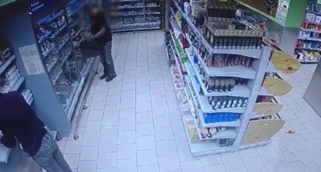 Неоднократно судимый белгородец украл из магазина 44 пачки масла