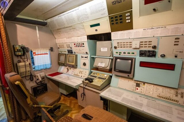 Как выглядел изнутри вагон командного пункта "ядерного поезда"