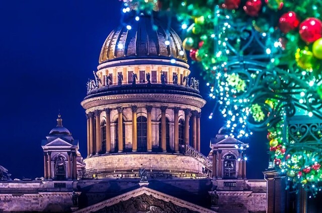 Количество новогодних туров в Петербург выросло за год на 60%